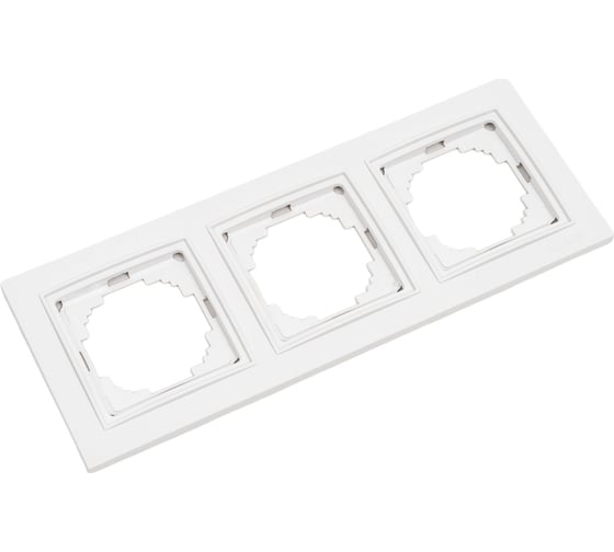 Изображение товара 3-местная рамка Nilson THOR, белый 27110093