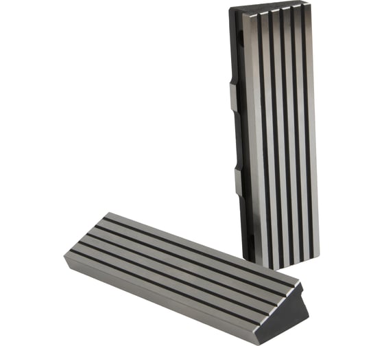 Изображение товара Комплект сменных рифлёных губок для станочных тисков STANDARD PMV200, 2 предмета DeBever Machining Solutions DB-S-JSGT200400