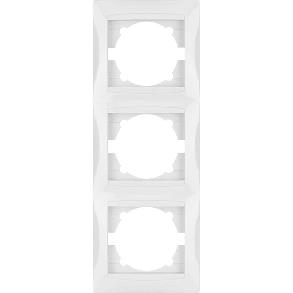 Изображение товара Трехпостовая белая рамка TDM ELECTRIC Лама SQ1815-0034 для кабельных систем