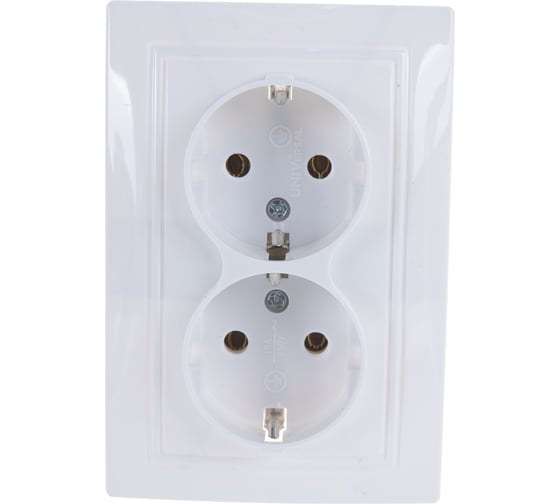 Изображение товара Двойная розетка с заземлением, белая UNIVersal Севиль С0128
