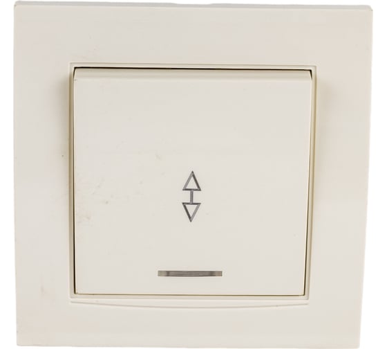 Изображение товара Одноклавишный проходной выключатель с подсветкой, слоновая кость UNIVersal Бриллиант 7948608