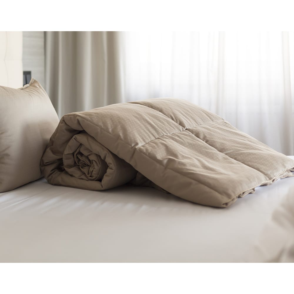 одеяло двуспальное всесезонное стеганое лебяжий пух 175х200 Стеганое одеяло Мягкий сон