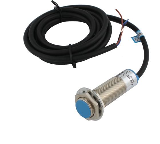Изображение товара Индуктивный экранированный датчик INNOCONT M18x1, L=73 мм, зона срабатывания 5 мм, -25 +60 С, 12…24 VDC, IP65, выход: PNP NO, макс. ток 200 мА, кабель 2 м SL-18P5C