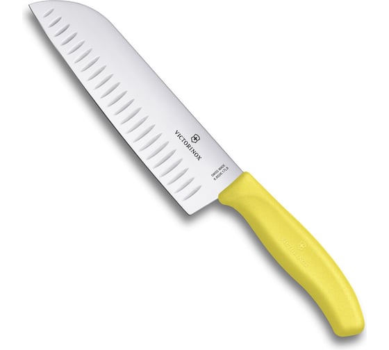 Изображение товара Желтый нож Santoku с рифленым лезвием 17 см в картонном блистере Victorinox 6.8526.17L8B