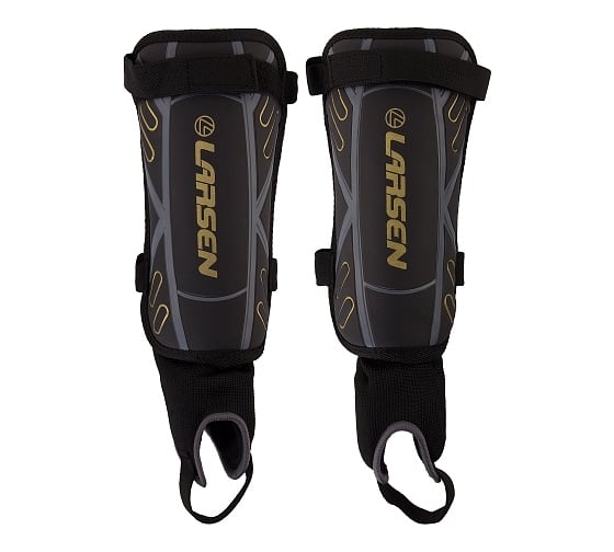 Изображение товара Футбольные щитки с защитой голеностопа Larsen 6890n черный, р. M 4690222137347