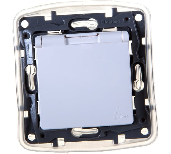 Изображение товара Розетка Legrand с заземлением IP44 Legrand Etika со шторками с защитной крышкой 16А 250В безвинтовые зажимы белый 672232