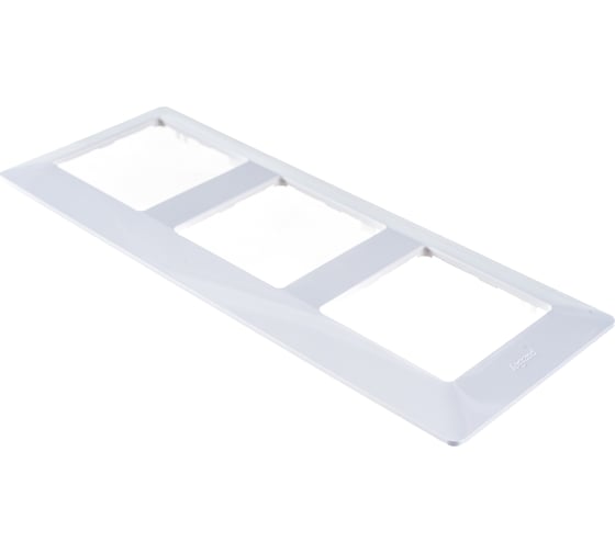 Изображение товара Рамка Legrand Valena LIFE  "Белая".3-постовая универсальная 754003