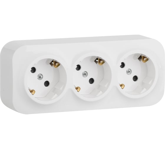 Изображение товара Розеточный блок Legrand тройной с заземлением Legrand Quteo с предварительным подключением со шторками IP20 16А 250В винтовые зажимы накладной монтаж белый 782238