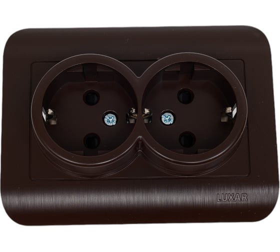 Изображение товара Розетка Luxar deco с/у двойная с з/к шоколад с рифленой рамкой, 250в 16а (10.037.06) 4606400430261