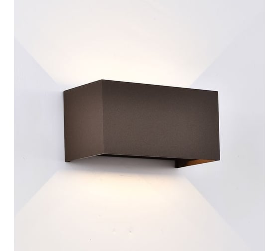 Изображение товара Настенный уличный светильник MANTRA davos 8608