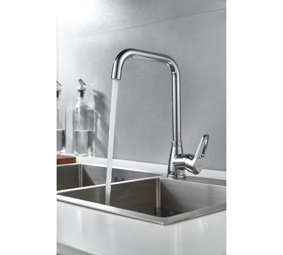 Изображение товара Смеситель для кухни Rainsberg однорычажное управление, поворотный излив, на гайке, гибкая подводка, высота смесителя 310 мм, силумин R0613F