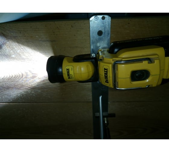 Аккумуляторный фонарь DEWALT DCL 510 N 6