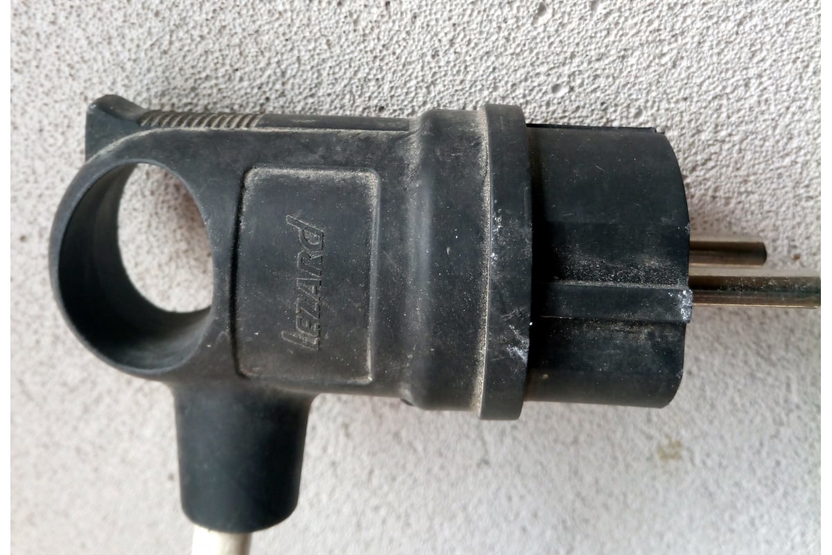 Вилка с ручкой Lezard 2Р+РЕ 1х16А 220-240V 1106-0400-0109/109 ...