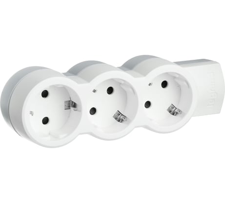 Многорозеточный блок Legrand''Стандарт'' 3 x 2К+З поставляется без кабеля 695004