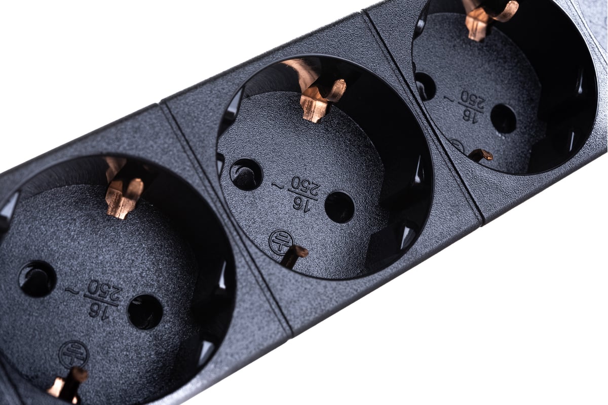 Блок розеток ITK 8 мест PDU 1U шнур 2м PH12-8D1-P - выгодная цена ...