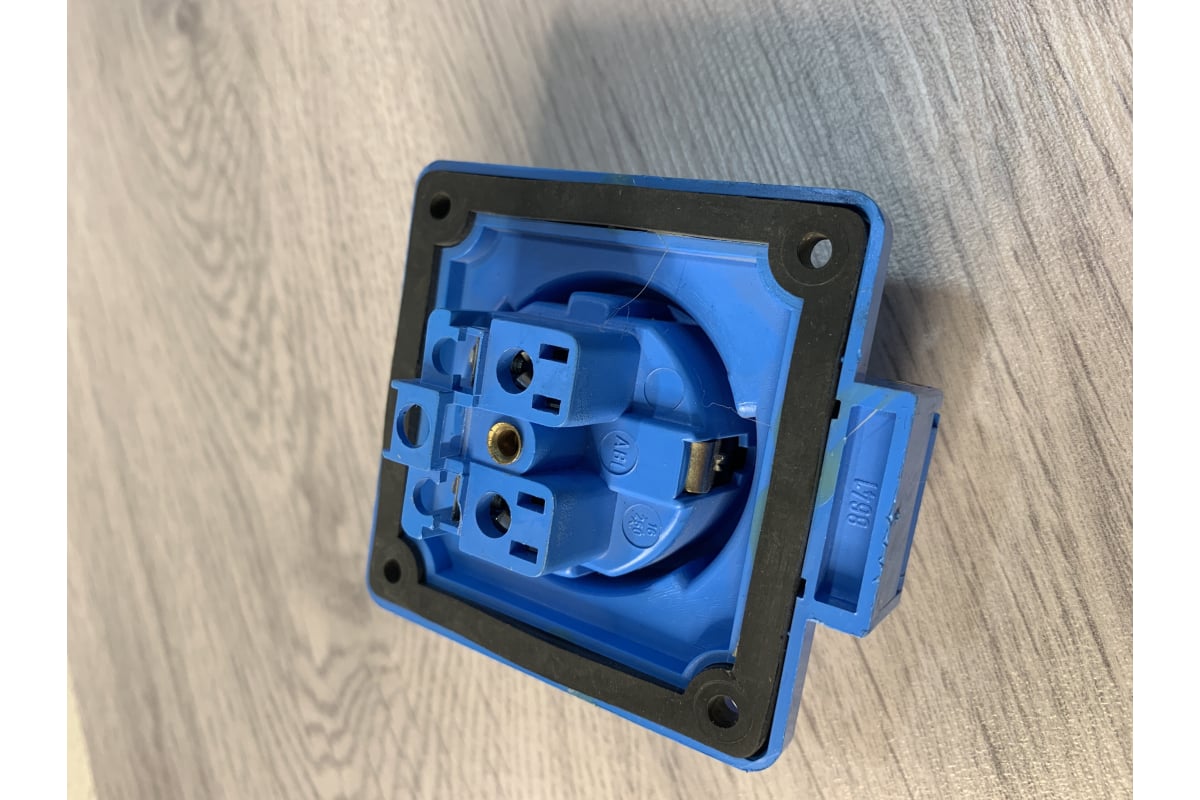 Фланцевая розетка ABL с крышкой и байонетным замком IP68, 16A 2P+E 250V ...