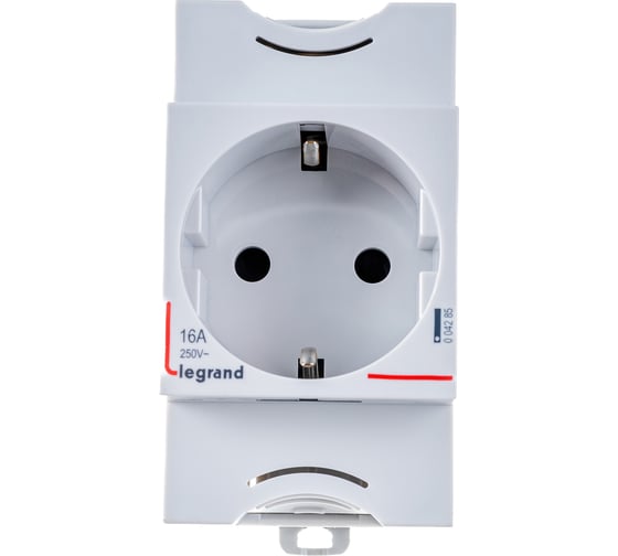 Розетка Legrand 10/16 А 250 В~ 2К+З с защитными шторками немецкий стандарт 004285
