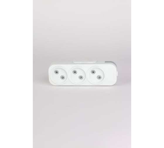 Колодка ELBI Myra 3вх с защитными шторками 527-010200-300