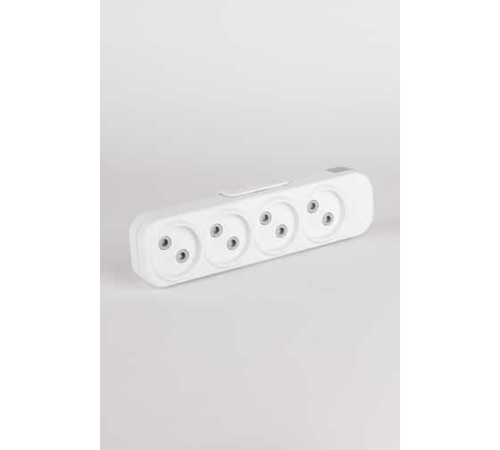 Колодка ELBI Myra 4вх с защитными шторками 527-010200-400