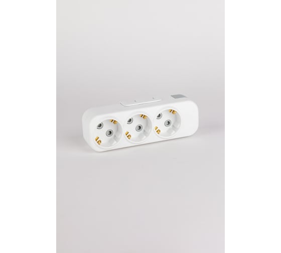Колодка ELBI Myra с/з 3вх с защитными шторками 527-010200-301