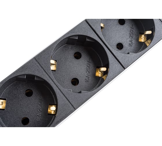 Горизонтальный блок розеток Hyperline SHT19-9SH-2.5IEC для 19'' шкафов, 9 розеток Schuko, 10A, 230 В, кабель питания, 1.5мм2, длина 2.5 м, с вилкой EC 320 C14, 482.6 мм x 44.4 мм x 44.4 мм
