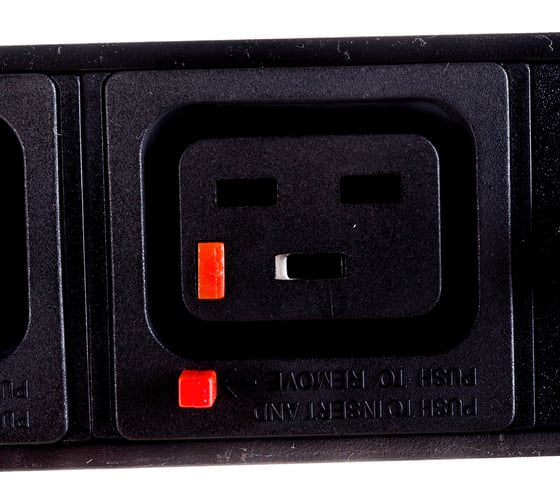 Блок розеток 19 8 шт. C19 с фиксатором вилки, 16A 250V, шнур питания 3,0 м TWT-PDU-16A8C9L-3.0