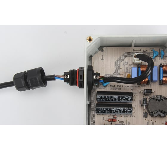 Водостойкий 3-полюсный разъем TTAF Elektronik в панель 250V 20A IP68 WPP-0302M20