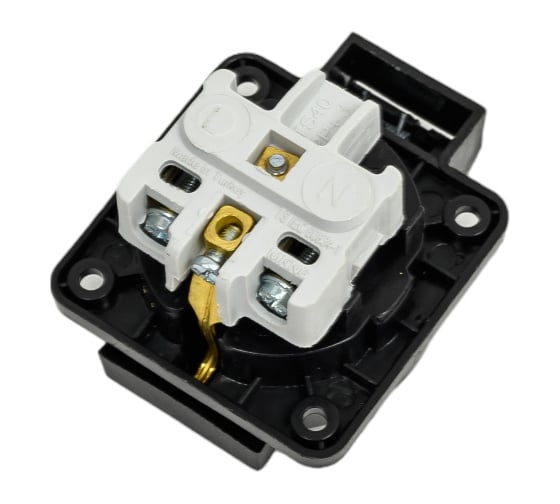 Щитовая внешняя розетка NE-AD 1х16 A с крышкой IP 44 2001-S