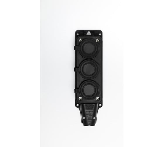 Розетка (колодка) DYNEL трехместная каучук 2P+PE 230V 16А IP54 DY-01-01-008