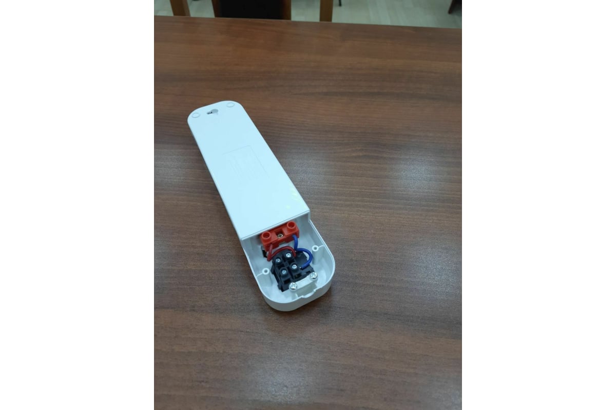 Розеточная колодка TDM 4 гнезда 2П+3 с выключателем 16А 250В белая ...