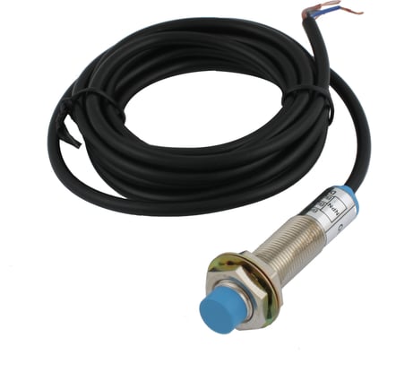 Индуктивный неэкранированный датчик INNOCONT, M12x1, L=61 мм, зона срабатывания 4 мм, -25 +60 С, 12…24 VDC, IP65, выход: NPN NO, макс. ток 200 мА, кабель 2 м SL-12N4C
