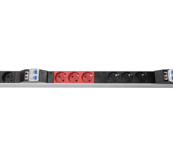 Блок силовых розеток Rem -3x32, вертикальный, неуправляемый, Shuko х 18, вход IEC 320 309 3PN, шнур 3 м, 1 463мм, трехфазный 32А, автомат + индикатор, алюминий, 6 автоматов 2P R-3x32-18S-A-I-1420-3-3PN