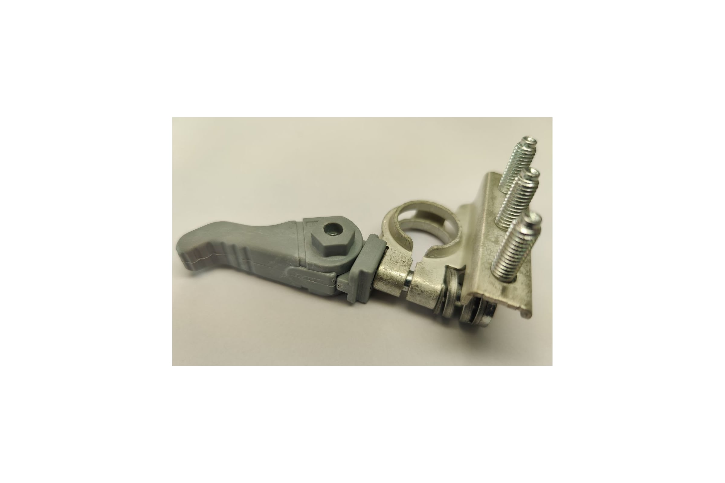 КлеммаMTAАКБSXCuZn-Sn"+"сзажимом,тришплинтаМ6-М6-М61507975