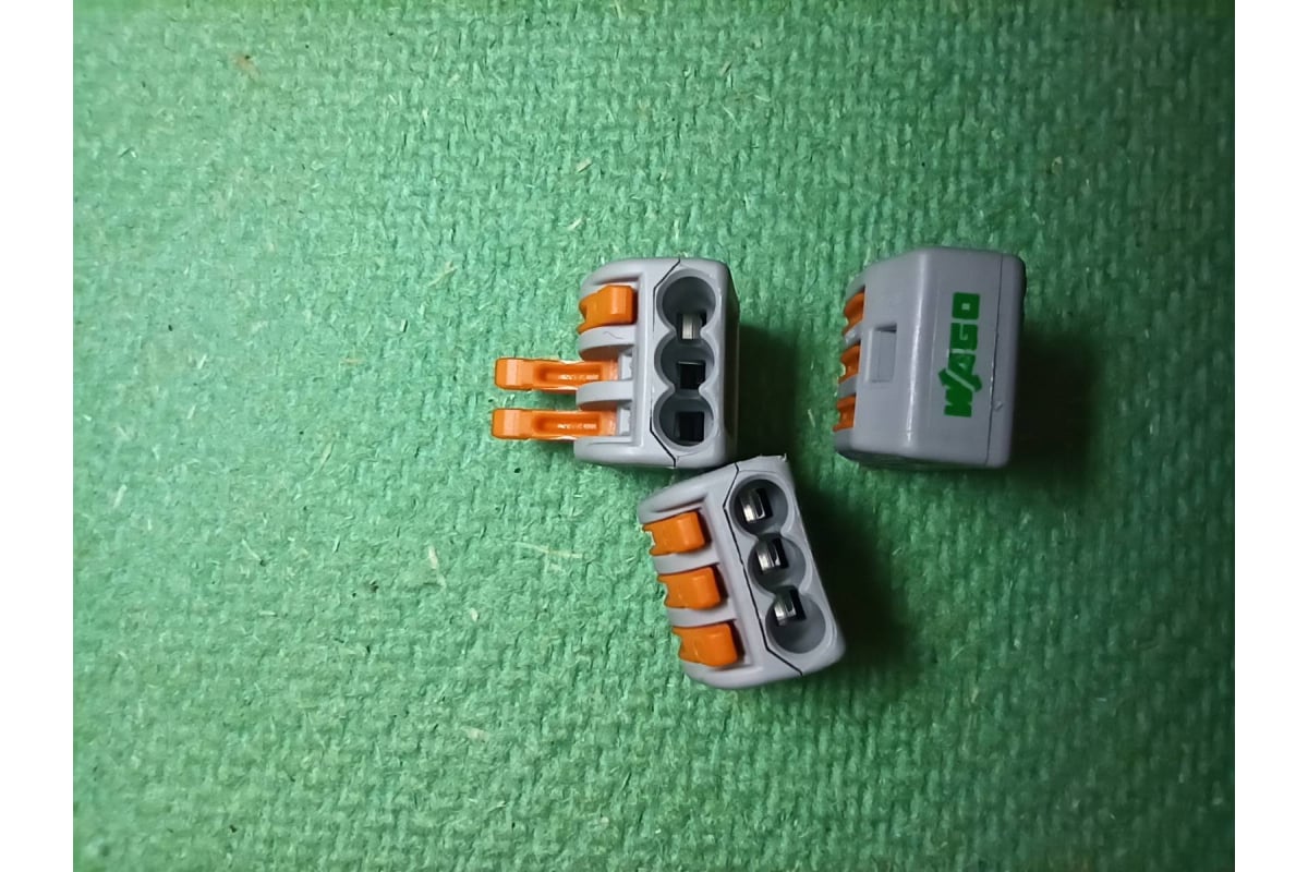 Соединительная клемма с рычажком WAGO 222-413 3-х проводная 0,08-2,5мм² ...