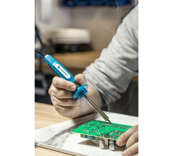 Паяльник HOEGERT TECHNIK 30 Вт, 4 мм HT2C301