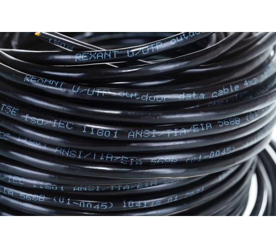 Кабель REXANT UTP 4PR 24AWG, CU, CAT5e, 100 МГц, PE, черный, OUTDOOR, бухта 50 м 01-0045-50
