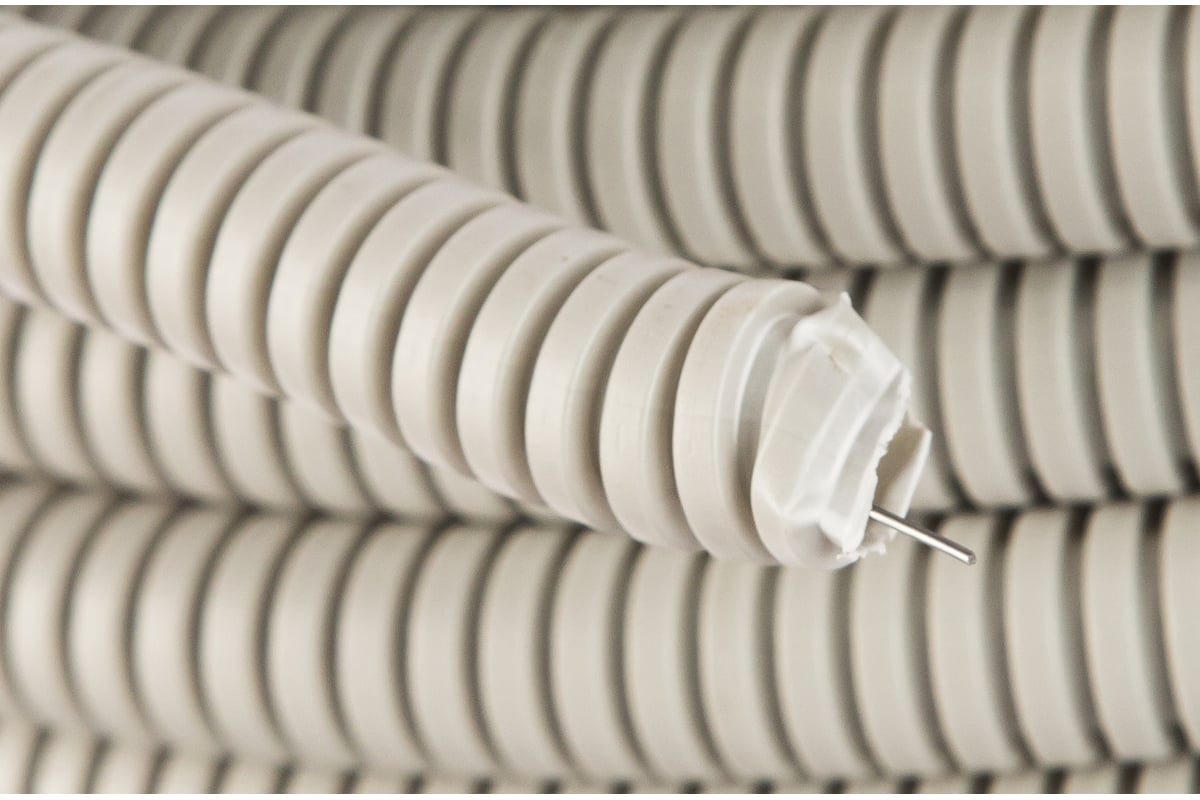 Гофрированная труба ПВХ 20 мм с кабелем ВВГ Пнг(А) 3х2,5мм2 (25м ...