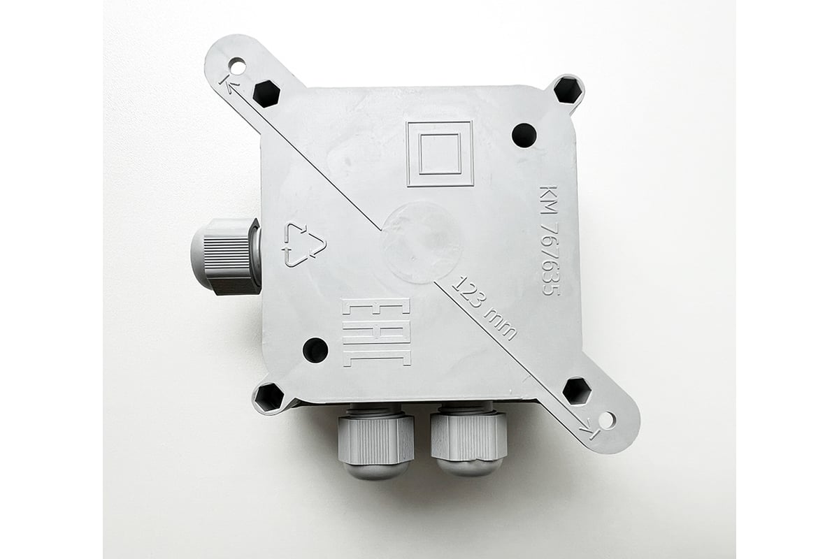 Монтажная коробка Plasticglas IP66/IP68 с гермовводами 3хPG9 КМ767635 ...