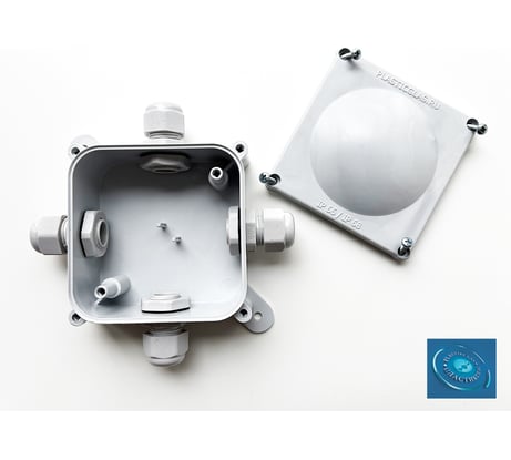 Монтажная коробка Plasticglas IP66/IP68 с гермовводами PG11x4 КМ767635-02-02-02-02