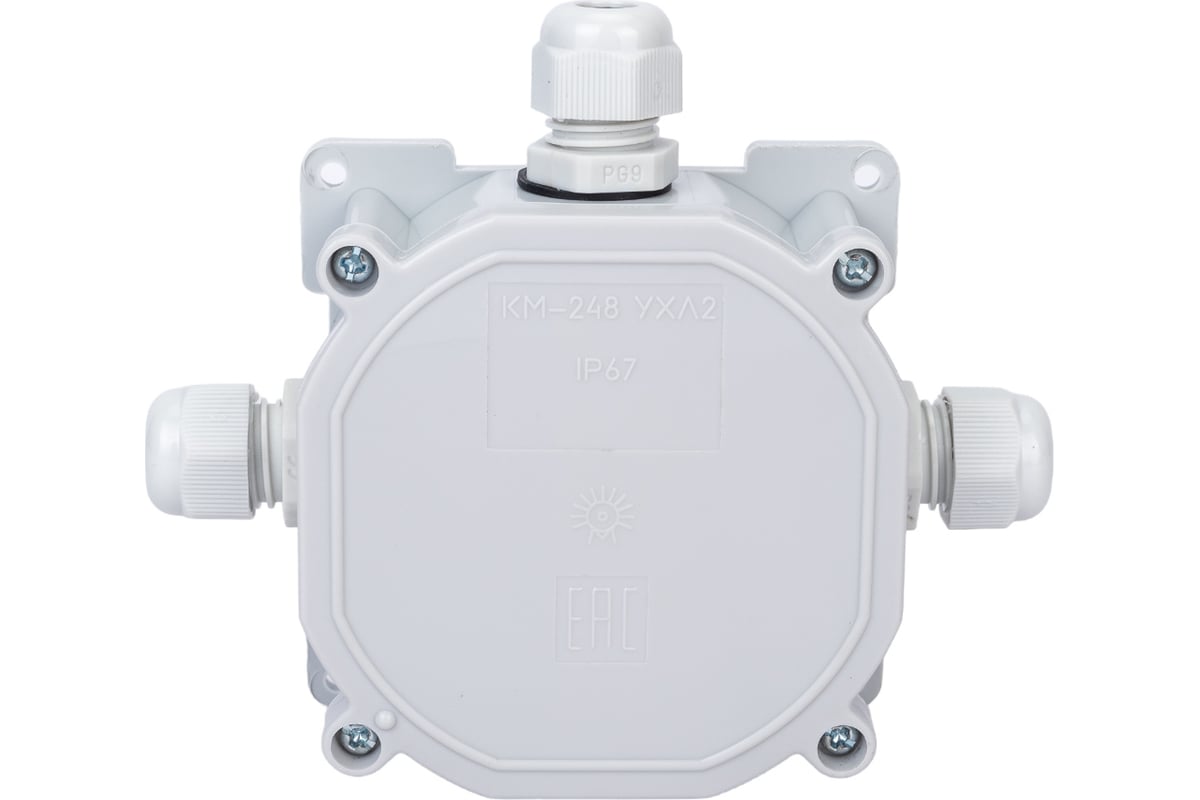 Монтажная коробка Bylectrica с клеммными колодками при открытой ...