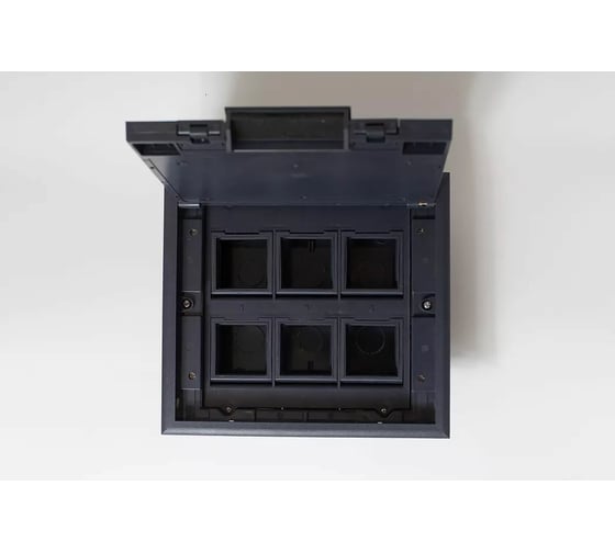 Люк на 6 постов SPL 45x45, металл/ пластик, с пластиковой коробкой, IP40 300006
