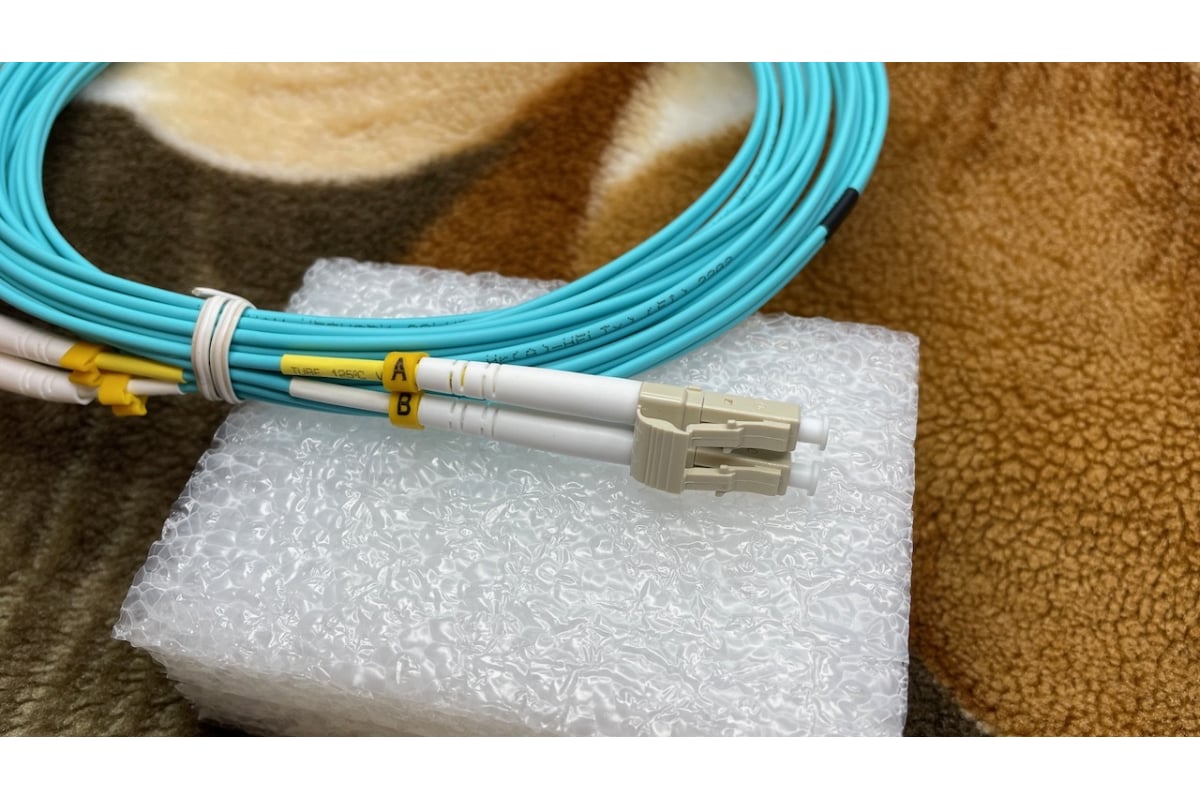 Nmf pc2s2c2 lcu lcu 002. G657a Fiber Optic Cable. FTTH Fiber g.657 Bend. Оптический кабель ftth001-SM-02 Pro. FTTH падение патч-кабель SC волоконно-оптический.