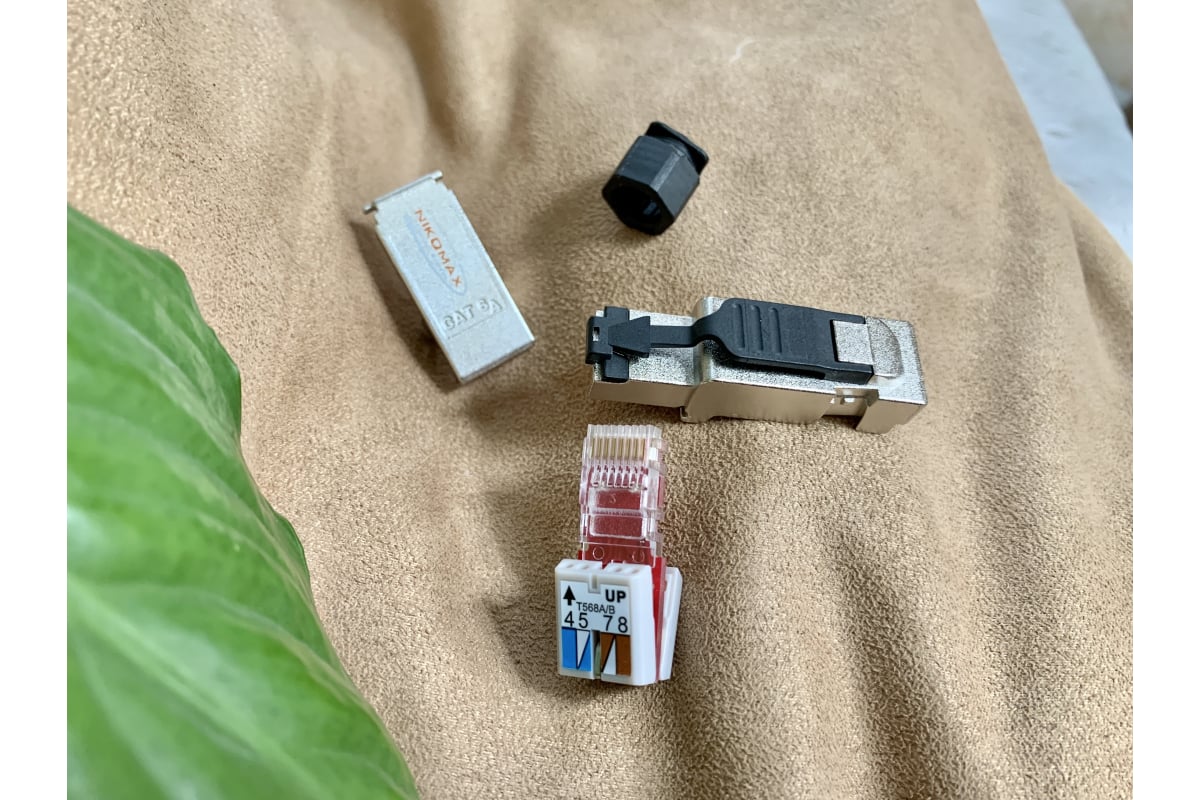Коннектор NIKOMAX RJ45/8P8C под витую пару, полный экран, металлик NMC ...