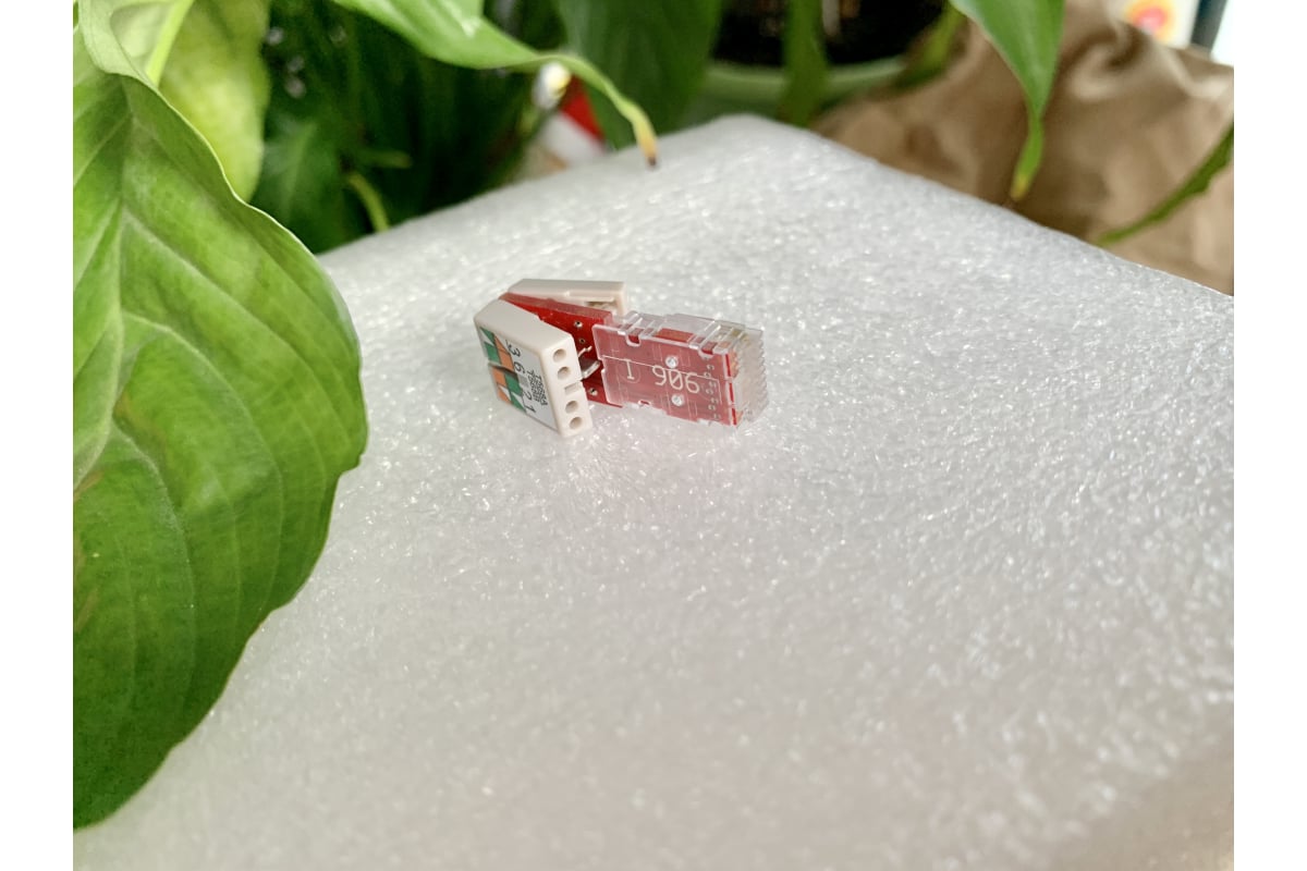 Коннектор NIKOMAX RJ45/8P8C под витую пару, полный экран, металлик NMC ...