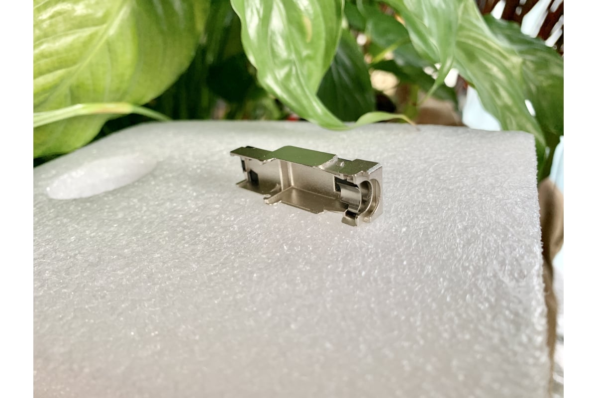 Коннектор NIKOMAX RJ45/8P8C под витую пару, полный экран, металлик NMC ...