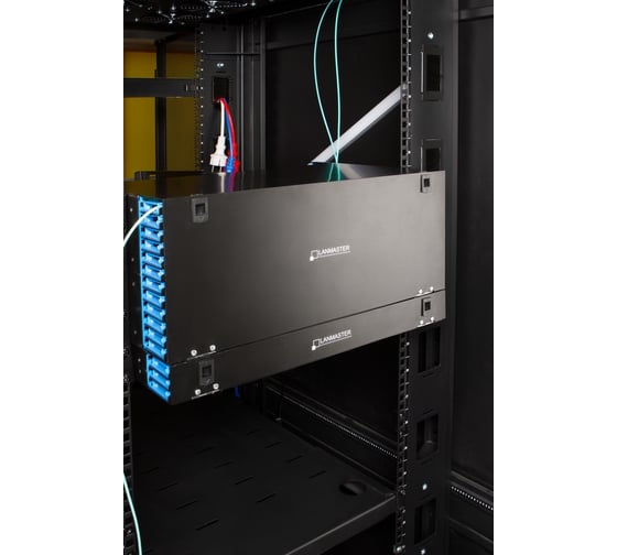 Бокс LANMASTER 19" на 48 компактных кассет MPO, 4U, черный LAN-FOBM-48MCC-4U