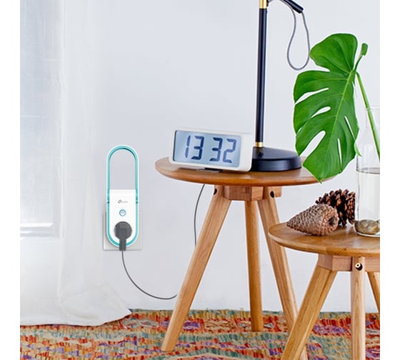 Усилитель wi-fi сигнала TP-Link со встроенной розеткой RE365