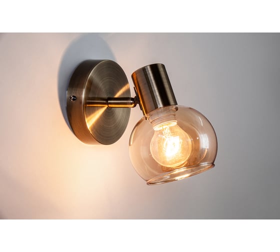Настенный светильник ESCADA E14*60W Antique brass 662/1A