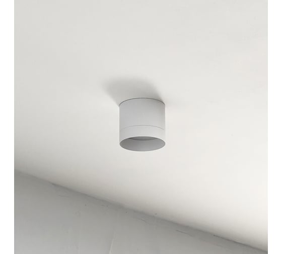 Накладной светильник truEnergy под лампу GX53 D82xH70мм IP20 белый/алюминий 21025