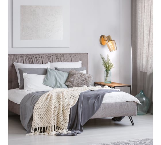 Настенный светильник ESCADA E14*40W Wood 691/1A